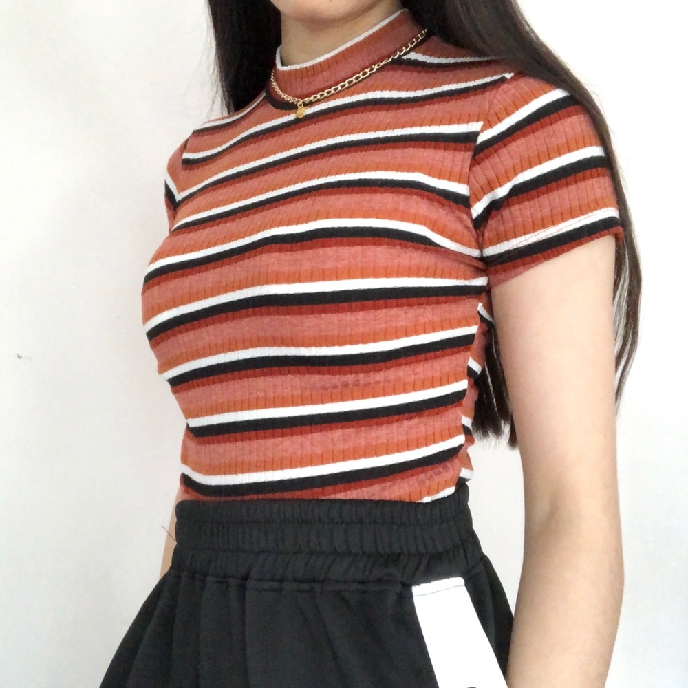 VINTAGE STRIPED TURTLENECK TEE